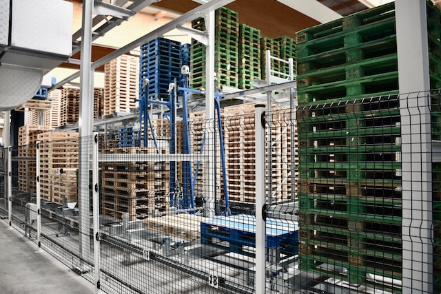 warehouse for storage of empty pallets